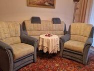 Verkaufe Couchgarnitur mit 2 Sesseln - Freital