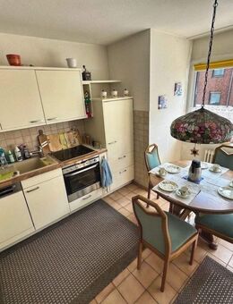 Energetische 3-Zimmer-Wohnung mit neuer Heizung, neuen Fenstern + Balkon & Stellplatz in Buchheim ! - Köln