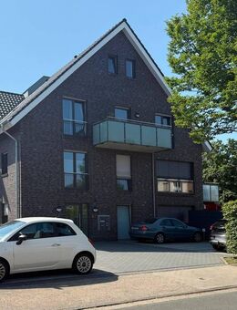 Immobilien Gumnior präsentiert: Moderne Dachgeschosswohnung in Rheine - Rheine