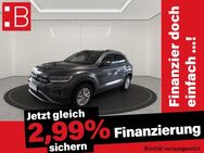 VW T-Roc, 1.0 TSI, Jahr 2023 - Greding