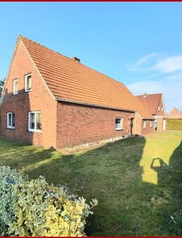 Geräumiges Ein-/Zweifamilienhaus mit viel Potenzial * Grundstück 1.180qm über 60.300.-Euro Bodenwert * großer uneinsehbarer Garten * große geschlossen - Wittmund