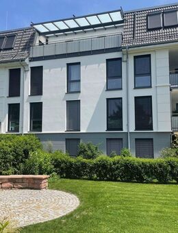 Neuwertige 3-Zimmer-Erdgeschoss-Wohnung mit großer Terrasse und Gartenanteil auf dem Freiburger Lorettoberg - Freiburg (Breisgau)