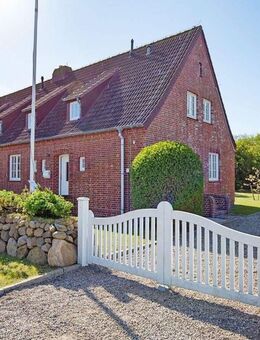 Moderne Haushälfte mit Südgarten - List