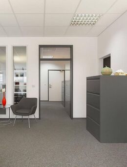 Vielseitig nutzbare Gewerbefläche - zentrale Einheit des Ensembles in Moitzfeld - Bergisch Gladbach