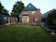 Modernes Friesenhaus in absolut ruhiger Lage in Halstenbek - Halstenbek