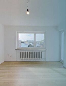 Helle und geräumige 4-Zimmer-Wohnung mit 2 Balkonen! - Lügde (Stadt der Osterräder)