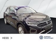 VW T-Roc, 1.0 TSI LIFE DIGITAL 16ZOLL, Jahr 2024 - Büdingen Zentrum