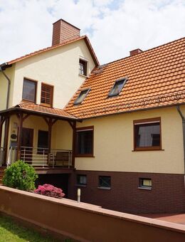 Attraktives Haus mit Einliegerwohnung. Keine Käuferprovision! - Felsberg