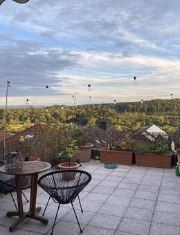 Lichtdurchflutete, modernisierte 5-Zimmerwohnung mit toller Terrasse mit Ausblick - Herdecke