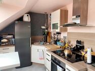 Schöne, großzügige 3,5 Zi.-DG-ETW mit Einbauküche und TG-Stellplatz in Dillingen a. d. Donau - Dillingen (Donau)