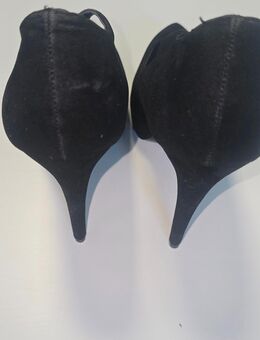 Velour Pumps mit Riemchen - Husum Schobüll