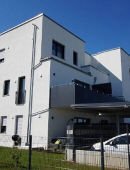 Neuwertige 2 Zimmer-Wohnung mit TG-Stellplatz - Salching