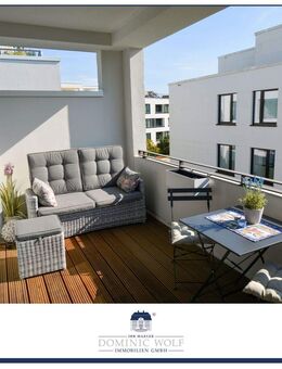 Wohnung mit Süd-Loggia in weißer Stadtvilla - Lübeck