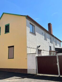 Wohn- und Geschäftshaus - im EG eine ehem. Fleischerei, im Dachgeschoss eine große Wohnung - Gotha