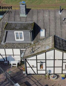 Solide Doppelhaushälfte mit viel Nebengelass auf großem Grundstück in beliebter Lage nahe Bad Segeberg - Schieren