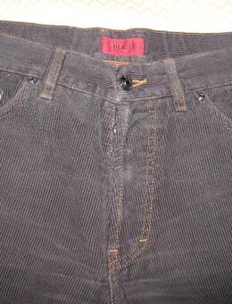 NEU * Klassisch * edel * Fein Cord * Hose "HUGO BOSS" Original * Gr. W32 L32/48- 50/ M * schoko * dunkel- braun * - Riedlingen Zentrum