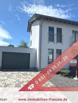 Fisch: energieeffiziente, moderne DHH, mit PV-Anlage, Garten und Garage - sofort einzugsbereit ! - Fisch