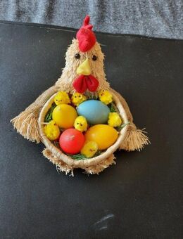 Osterfest Osterdeko Ostergesteck mit Kerzen - Essen
