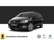 VW Touran, 1.5 TSI Highline, Jahr 2022 - Luckenwalde