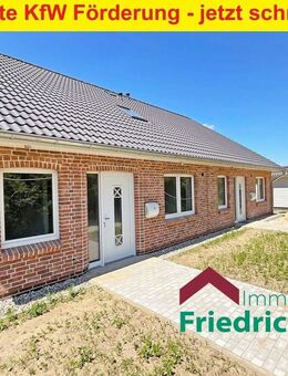 Nur noch wenige Einheiten verfügbar - EBENERDIGE Doppelhaushälfte vor den Toren von Sylt - Neukirchen (Landkreis Nordfriesland)