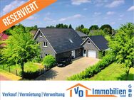 Fast neu: Energetisch gutes Einfamilienhaus mit Garage und großzügigem Grundstück in Wiesmoor - Wiesmoor