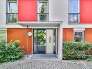 Attraktive, möblierte 2-Zimmerwohnung mit Einbauküche und schönem Balkon - München