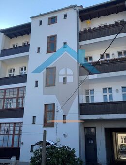 Wohnhaus mit Garagen und großen Hof in beliebter Südstadtlage zu verkaufen - Görlitz