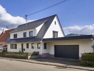 Liebevoll modernisiertes Zuhause mit Garten in Frommern - Balingen