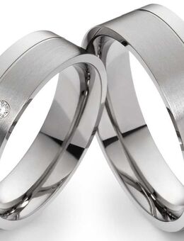 Edelstahlringe E029 mit Zirkonia oder Diamant und Gravur - Aholming