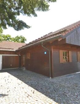 6-Zi.-Holz-EFH mit Südterrasse, Wintergarten, 2 Balkonen u. Blick ins Grüne in der Gmd. Lappersdorf - Lappersdorf