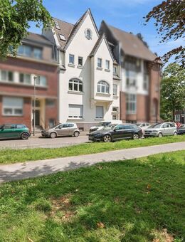 Krefeld nähe Stadtwald: Modernisierter 2,5-Zimmer-Altbauwohnung zum Verlieben - Krefeld