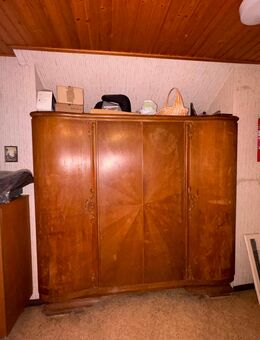 Kleiderschrank - Königswinter