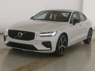 Volvo S60, Plus Dark B4 EU6d digitales Sitze HarmanKardon, Jahr 2024 - Wiesbaden Kastel