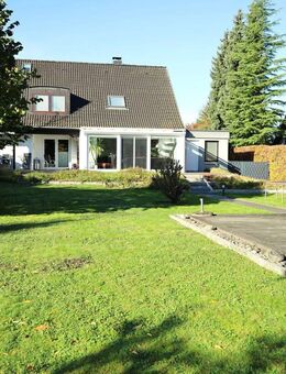 Großzügiges und exklusives Wohnen mit Wintergarten und Poolhaus - Buchholz (Nordheide)