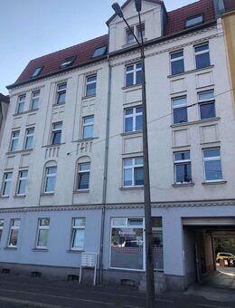 4-RW mit Balkon und Stellplatz zu vermieten! - Halle (Saale)