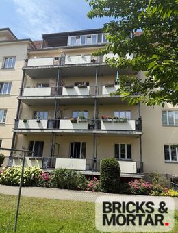 Süßes 2 Zimmer-DG-Apartment mit Fahrstuhl - Dresden