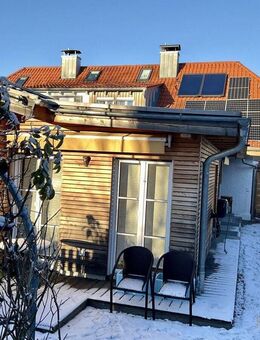 Hochwertig sanierte DHH mit ELWG, Terrasse, Carport und Garten in zentraler Lage von Holzkirchen - Holzkirchen (Regierungsbezirk Oberbayern)