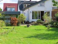 Halbseitig angebautes Einfamilienhaus mit großem Garten und Sommerküche - Grün und ruhig - 5km von DÜ-Zentrum! - Düsseldorf