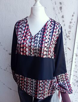 HANDGENÄHT Da. Seiden Satin Bluse Schwarz Rot Bunt Gr. 38/40 - Viersen Zentrum