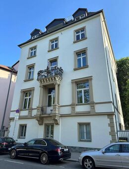 Nordend Ost - Jugendstilaltbau: Top-sanierte 3,5 Zimmer Wohnung mit EBK & Balkon in toller Lage - Frankfurt (Main)
