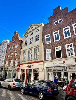 Ensemble aus 4 Häusern mit Hof und Hinterhaus in beliebter Hüxstraße - Lübeck