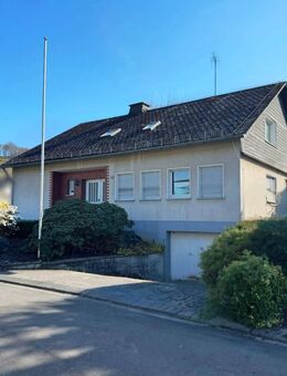 Familienidylle im Grünen - Freistehendes Einfamilienhaus mit viel Platz in Meschede-Grevenstein - Meschede (Kreis- und Hochschulstadt)