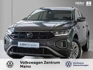 VW T-Roc, 2.0 TDI Life, Jahr 2023 - Mainz