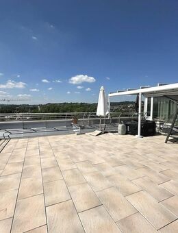Penthouse mit XXL-Dachterrasse und Stellplatz über den Dächern von Oberboihingen - Oberboihingen