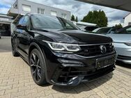 VW Tiguan, 2.0 TSI R, Jahr 2023 - Frankfurt (Main)