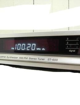 Radio Tuner vintage - Quartz Synthesizer Stereo Tuner silber TECHNICS ST-600L - Ondes: FM, MW, LW - - Dübendorf