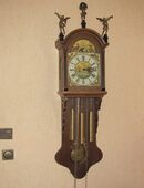 Friesische Wanduhr in 12167