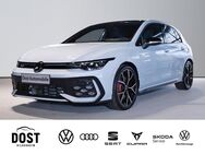 VW Golf, 2.0 l TSI GTI, Jahr 2022 - Hildesheim