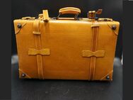 Lederkoffer klein helle Cognac-Farbe - stabil und edel - München