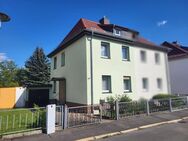 Kompakte Doppelhaushälfte mit 4 Zimmern zzgl. Arbeitszimmer, Garten & Garage - im Weimarer Norden - Weimar
